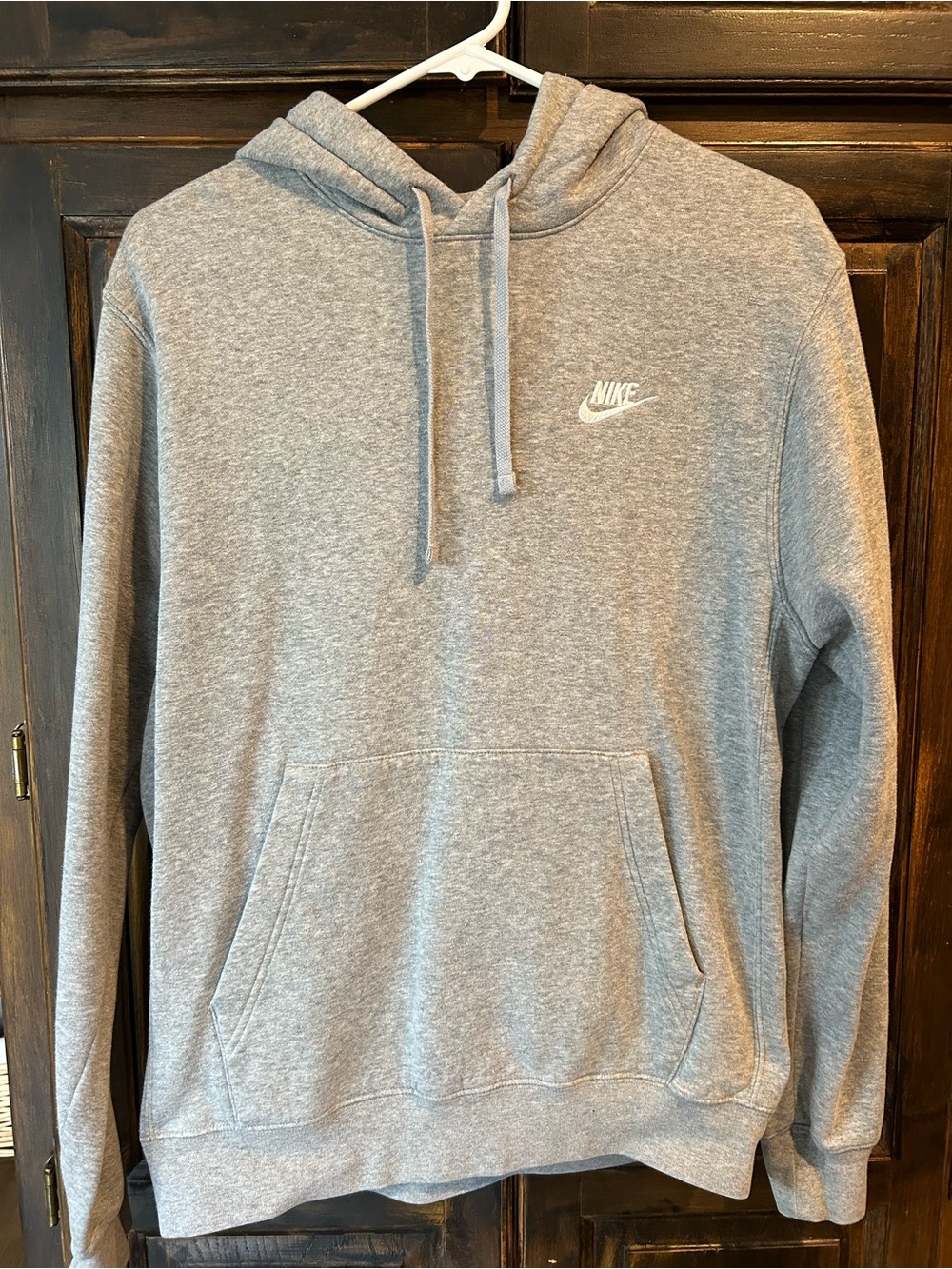 Nike Men's Light Gray Heather Pullover Hoodie with Swoosh